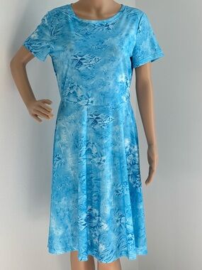 Huhot Light Blue Tie-Dye Short Sleeve Stretchy Dress Size L  
NWOT